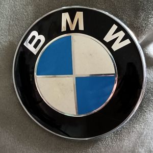 Front BMW emblem